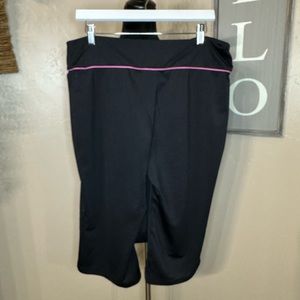 XL Nike Fit Dry Yoga Capris